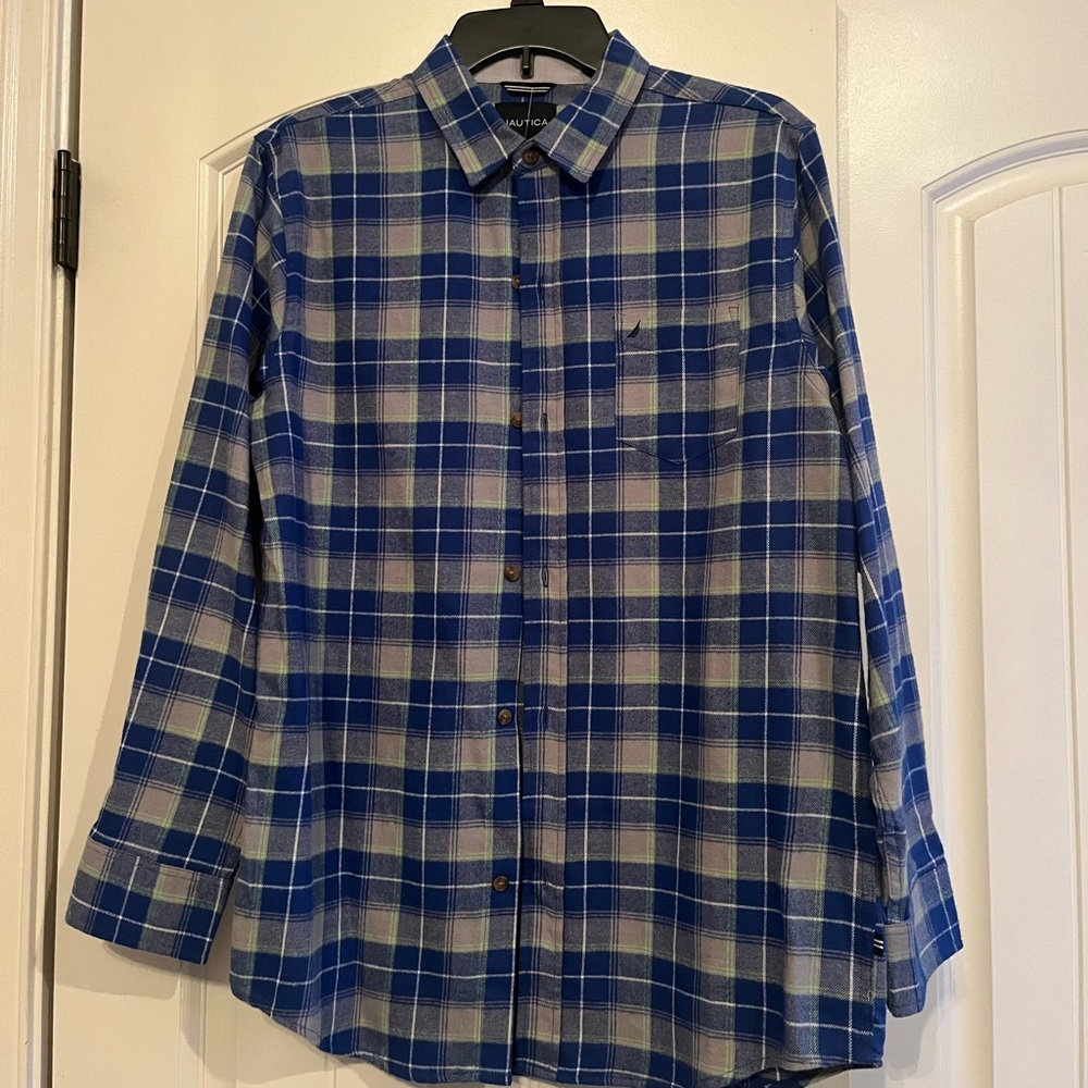 NWT náutica button up